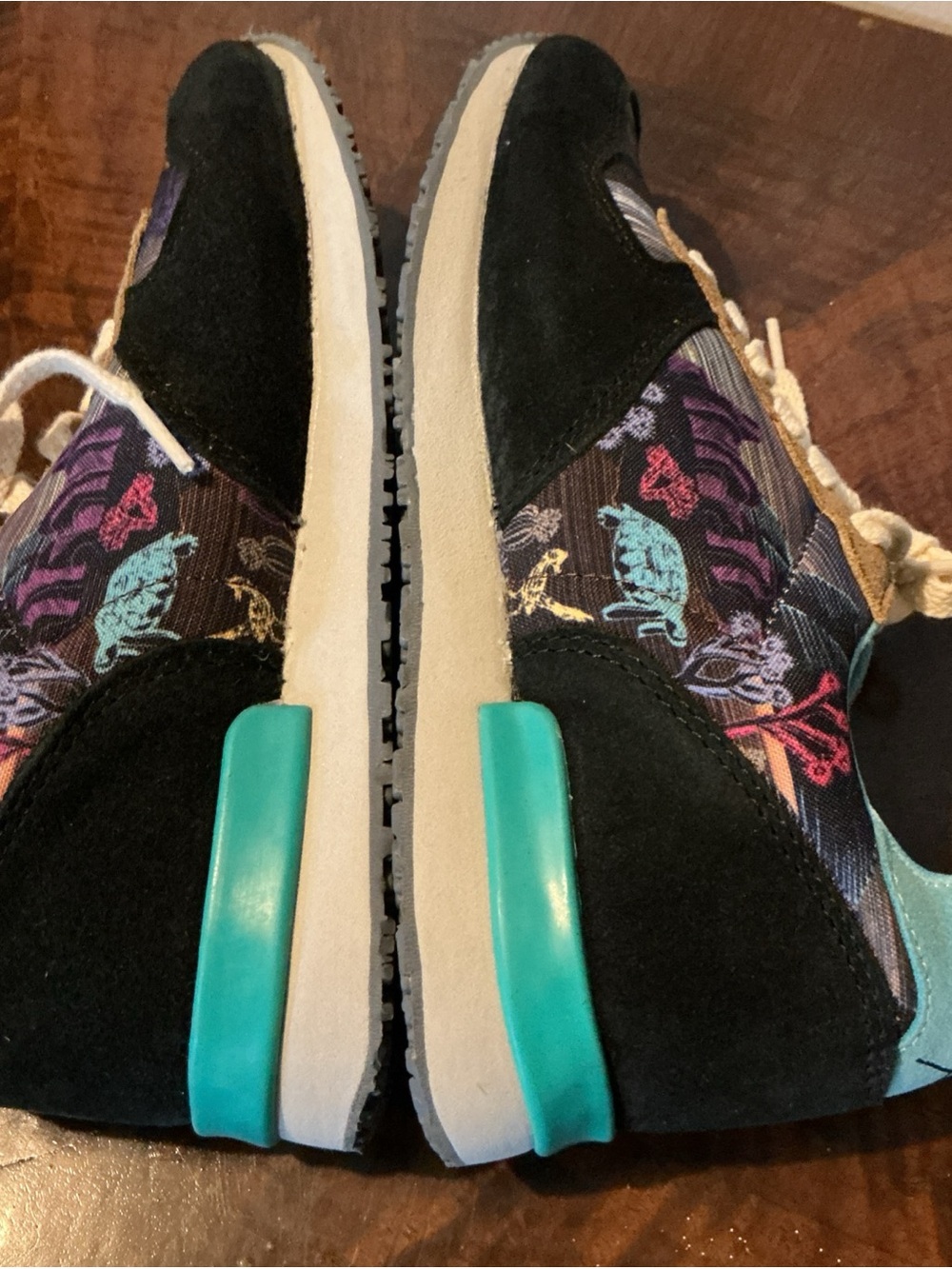 NEW INKKAS TENNIS SHOE - Picture 4 of 8
